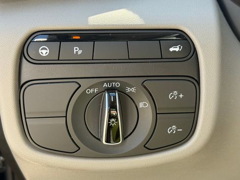 Used 2023 INFINITI QX50 Luxe image 34