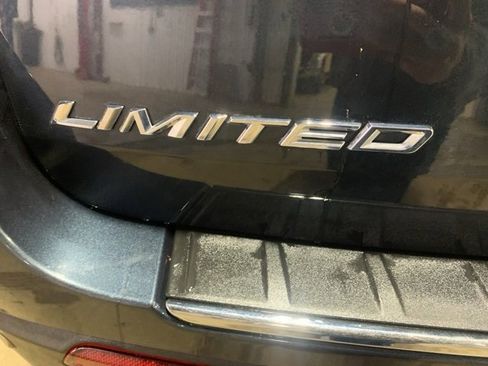 Used 2023 Ford Explorer Limited w/ Equipment Group 301A image 33