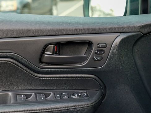 Used 2023 Honda Odyssey EX-L image 18