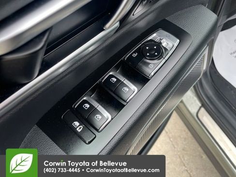 Used 2025 Kia Telluride SX X-Line AWD/4WD image 19
