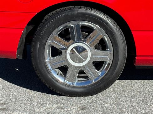 Used 2004 Ford Thunderbird image 32