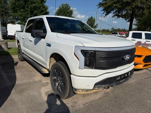 Used 2024 Ford F150 Lightning Flash AWD/4WD image 8