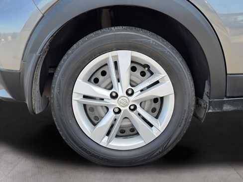 Used 2021 Nissan Kicks S FWD image 35