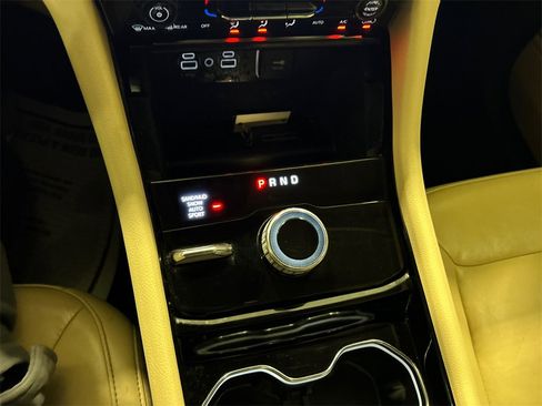 Used 2021 Jeep Grand Cherokee L Limited image 25