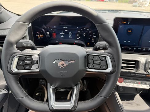 New 2026 Ford Mustang GT w/ GT Performance Package RWD image 7