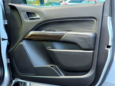 Used 2016 GMC Canyon SLT image 27