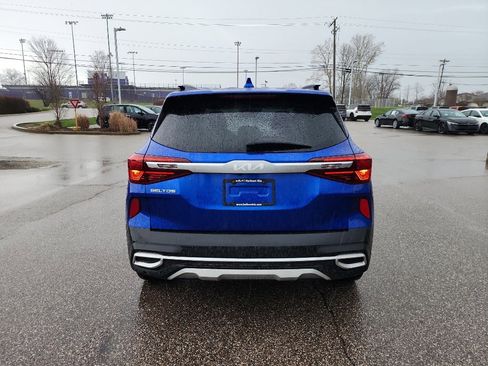 Used 2023 Kia Seltos SX w/ SX Sunroof Package image 6