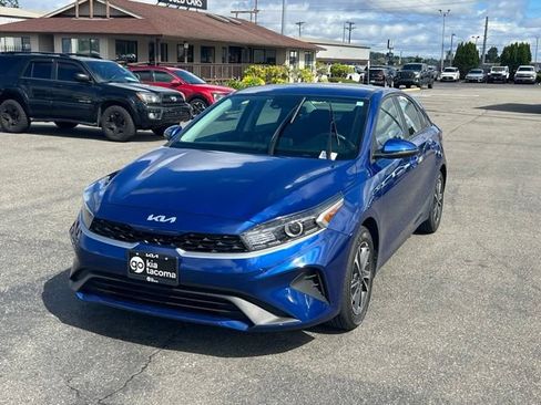 Certified 2024 Kia Forte LXS w/ LXS Technology Package FWD image 3