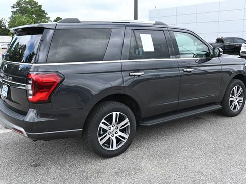 Used 2024 Ford Expedition Limited image 5