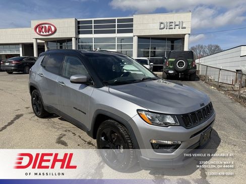 Used 2019 Jeep Compass Altitude image 1