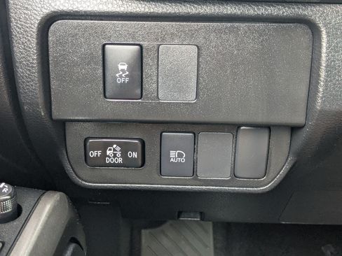 Used 2020 Toyota Tacoma SR5 AWD/4WD image 21