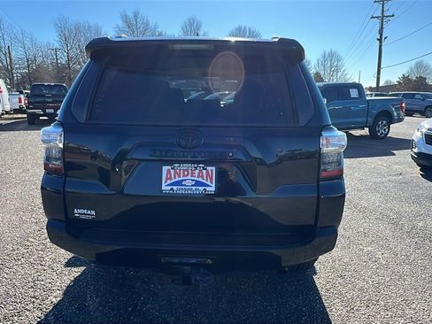 Used 2018 Toyota 4Runner SR5 w/ Wilderness Package image 6