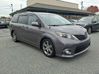 Used 2011 Toyota Sienna SE video 3
