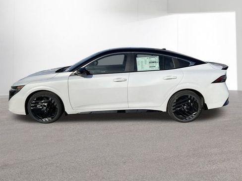 New 2026 Nissan Sentra SR w/ SR Premium Package image 5