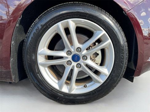 Used 2018 Ford Fusion SE w/ Fusion SE Technology Package image 30