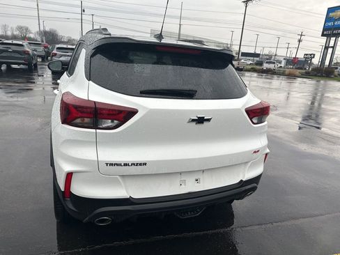 Used 2023 Chevrolet TrailBlazer RS w/ Technology Package image 6