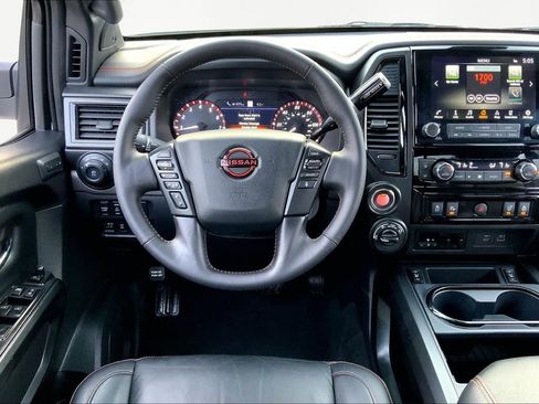 Used 2024 Nissan Titan PRO-4X w/ Pro-4x Convenience Package image 8