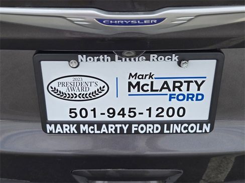 Used 2020 Chrysler Pacifica Touring-L image 15