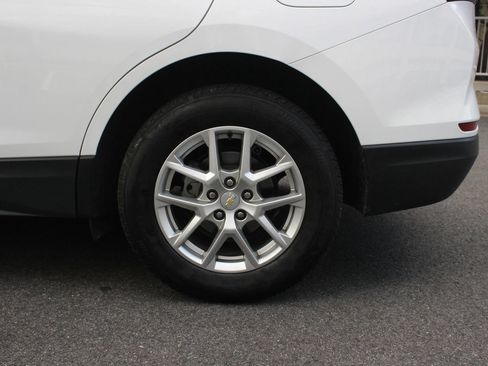 Used 2022 Chevrolet Equinox LT FWD image 10