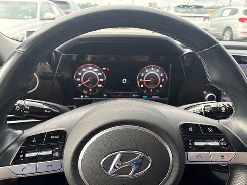 Used 2022 Hyundai Elantra SEL w/ Convenience Package FWD image 20