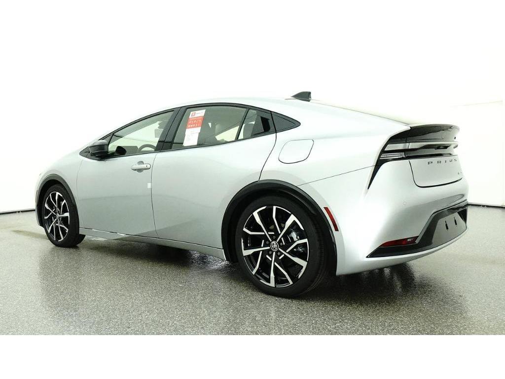 New 2026 Toyota Prius Plug-In Hybrid FWD image 21