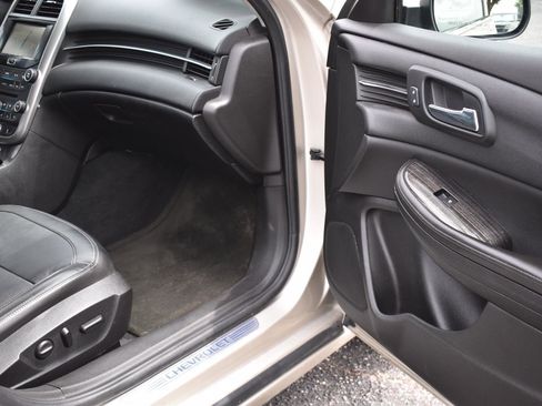 Used 2015 Chevrolet Malibu LTZ FWD image 11