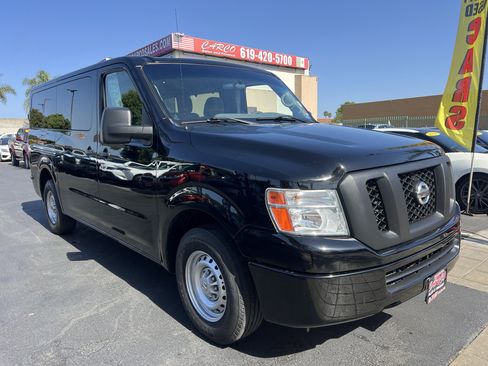 Used 2019 Nissan NV 3500 S image 1
