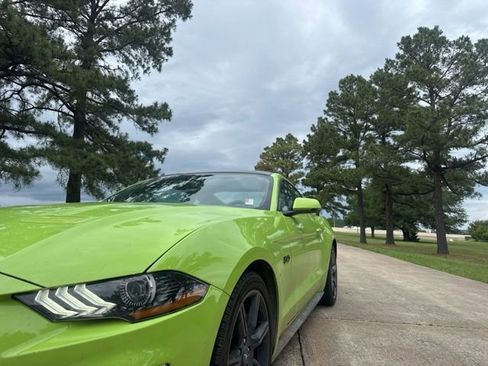 Used 2020 Ford Mustang GT Premium w/ Carbon Sport Interior Package RWD image 17