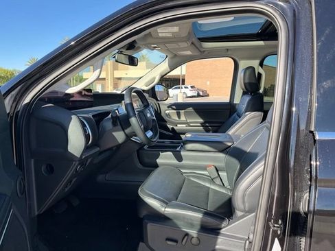 Used 2025 Ford Expedition Max Platinum AWD/4WD image 13