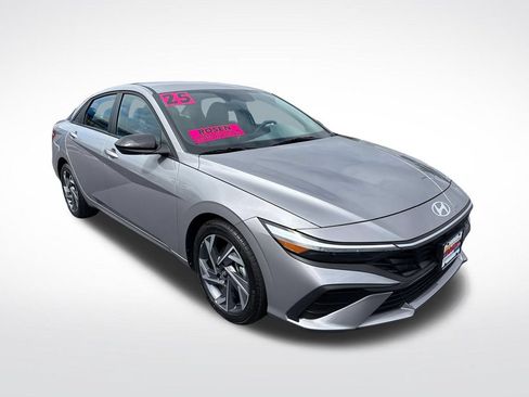 Used 2025 Hyundai Elantra Sport FWD image 7