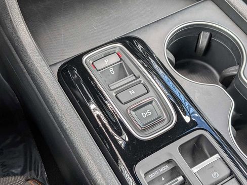 Used 2023 Honda Pilot Sport image 29