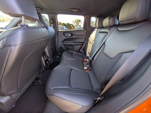 New 2026 Jeep Compass Latitude image 12