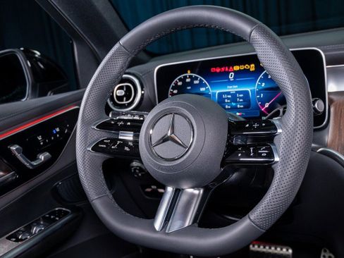 New 2026 Mercedes-Benz GLC 300 image 15