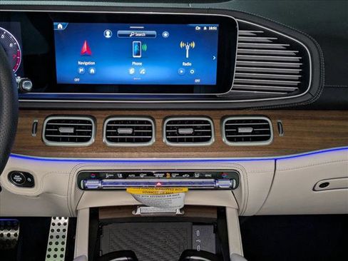 New 2026 Mercedes-Benz GLS 580 GLS 580 image 15