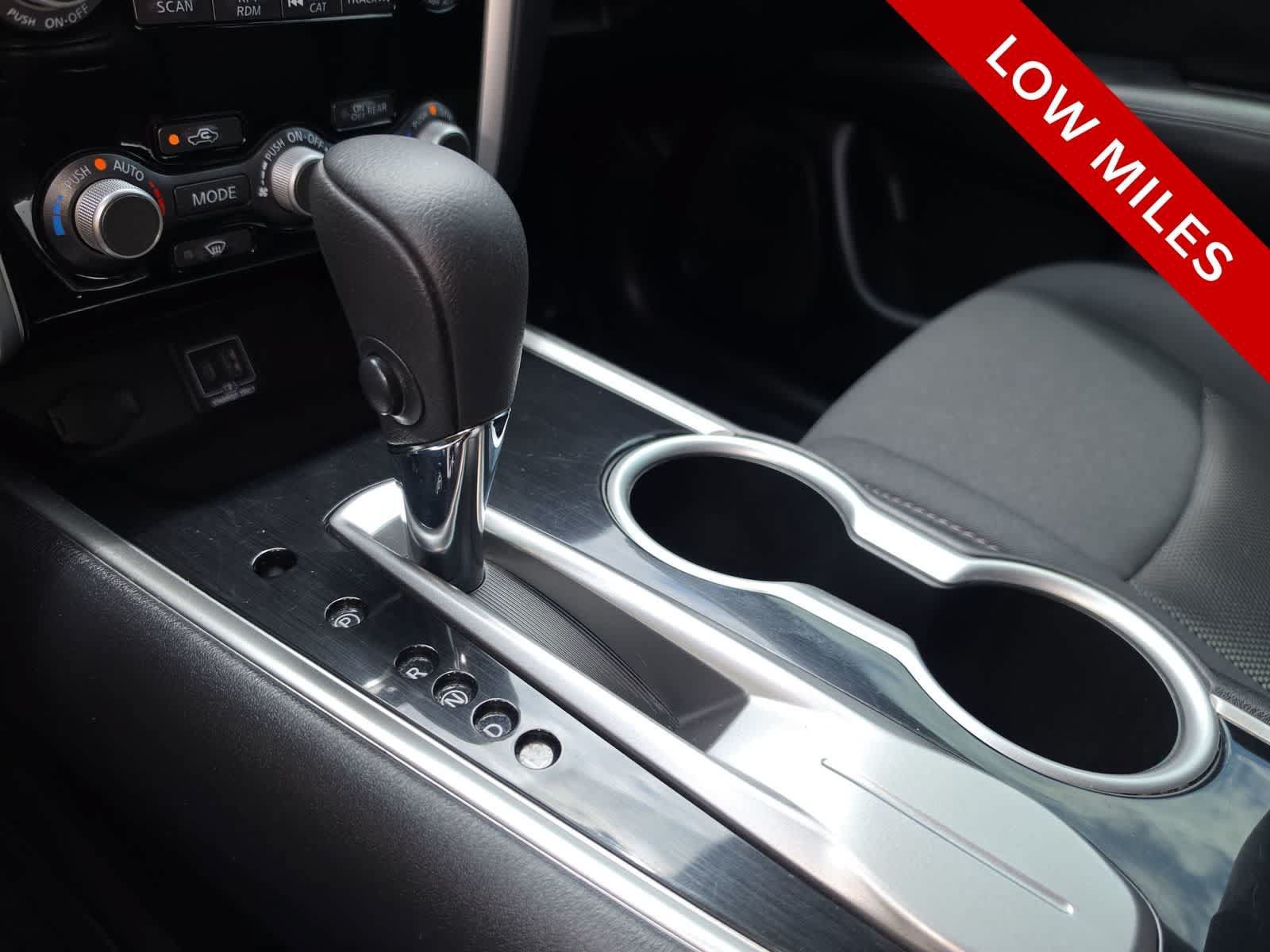 Used 2020 Nissan Pathfinder SV FWD image 21