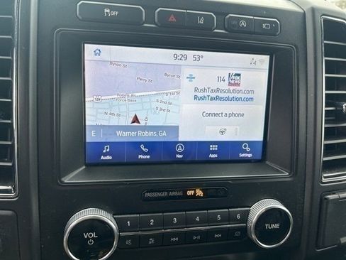 Used 2021 Ford Expedition Max Limited image 9