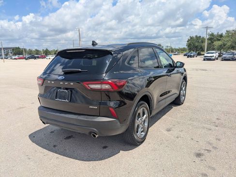 Used 2025 Ford Escape ST-Line AWD/4WD image 5