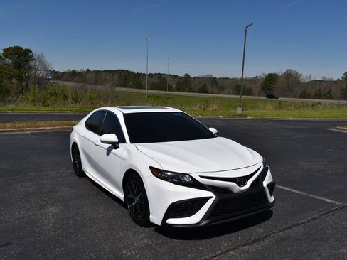 Used 2023 Toyota Camry SE w/ Audio Upgrade Package image 1