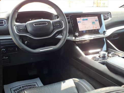 Used 2024 Jeep Wagoneer L Series III w/ Flexible Seating Group image 7