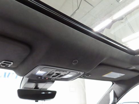 Used 2025 GMC Sierra 2500 AT4X w/ AT4X AEV Edition image 29