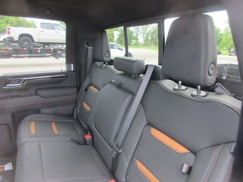 New 2026 GMC Sierra 2500 AT4 w/ AT4 Premium Plus Package AWD/4WD image 13
