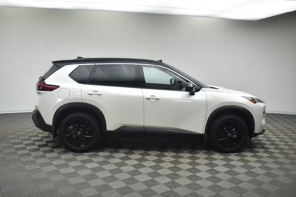 Used 2023 Nissan Rogue SV w/ SV Premium B Package AWD/4WD image 11