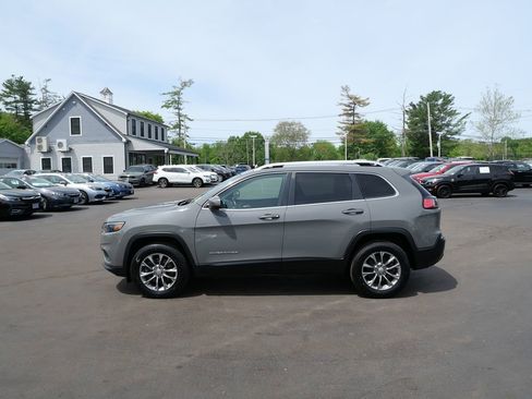 Used 2019 Jeep Cherokee Latitude Plus w/ Cold Weather Group AWD/4WD image 7
