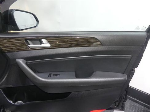 Used 2016 Hyundai Sonata Limited FWD image 18