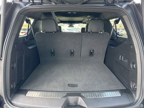 Used 2024 GMC Yukon XL Denali image 34