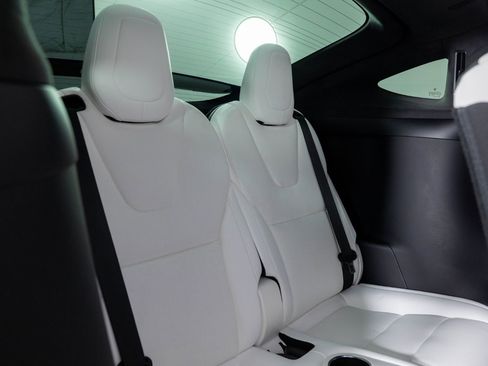 Used 2023 Tesla Model X image 25