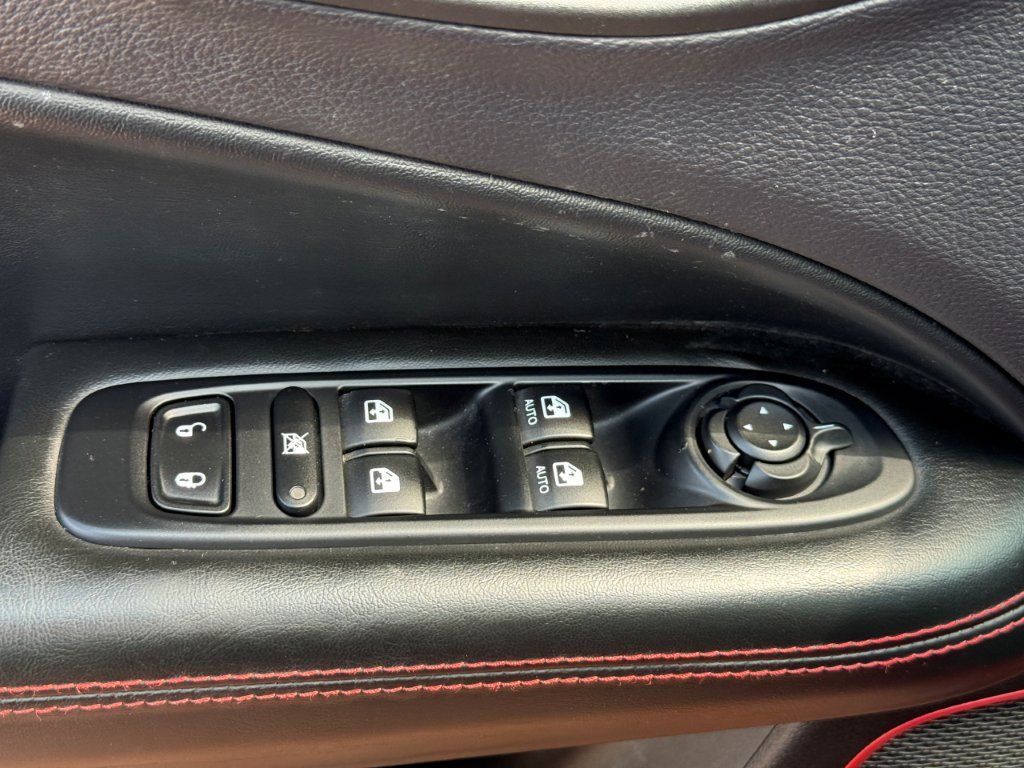 Used 2017 Jeep Compass Trailhawk w/ Leather Interior Group AWD/4WD image 10