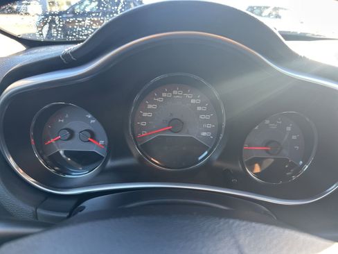 Used 2013 Dodge Avenger SE image 18