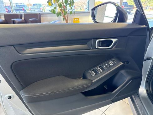 Used 2023 Honda Civic Sport image 16