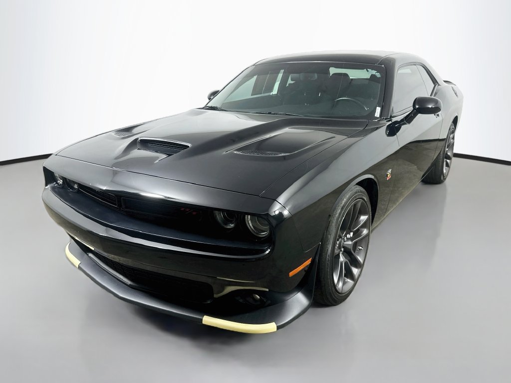 Used 2022 Dodge Challenger R/T Scat Pack RWD image 3